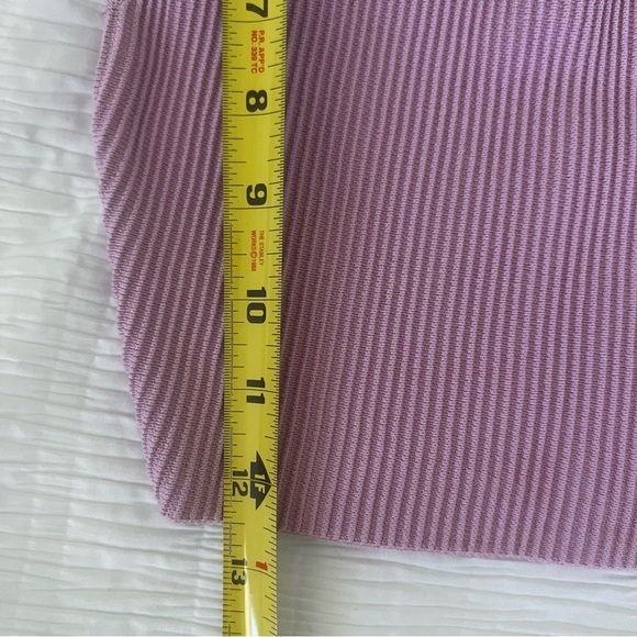 Aritzia Babaton Wilfred Free cropped tops bundle (2) XS red pink - Picture 12 of 14